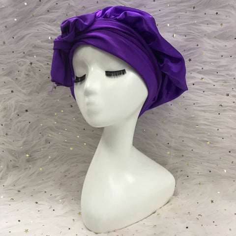 Satin bonnet w/long bands